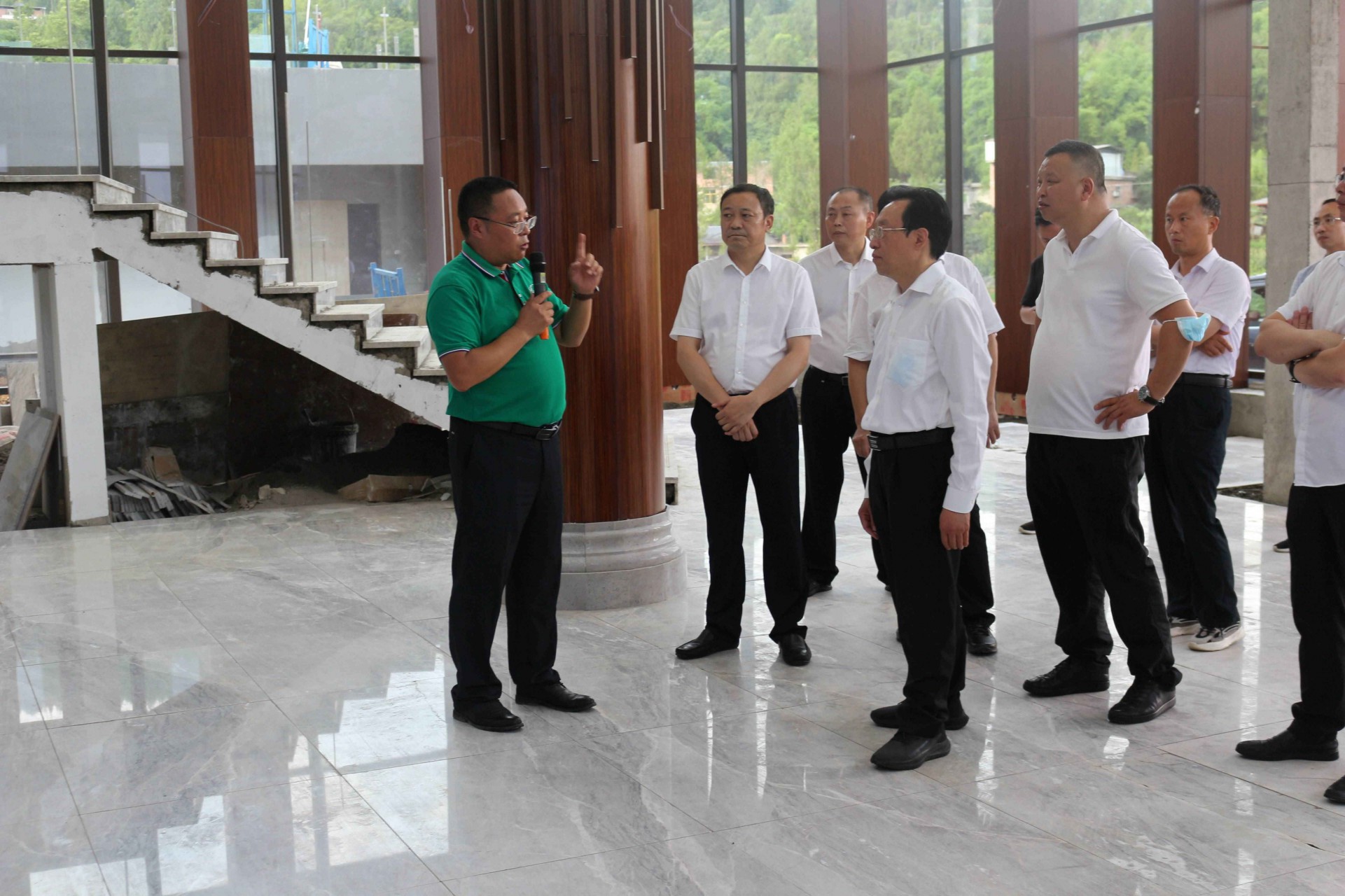 省人大常委會(huì)副主任王菲一行來我公司調(diào)研指導(dǎo)工作